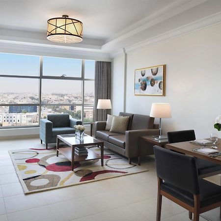 Marriott Executive Apartments الخبر المظهر الخارجي الصورة A living room at the hotel