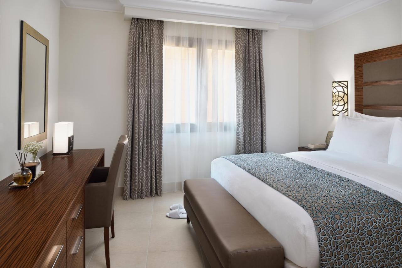 Marriott Executive Apartments الخبر المظهر الخارجي الصورة A bedroom at the hotel
