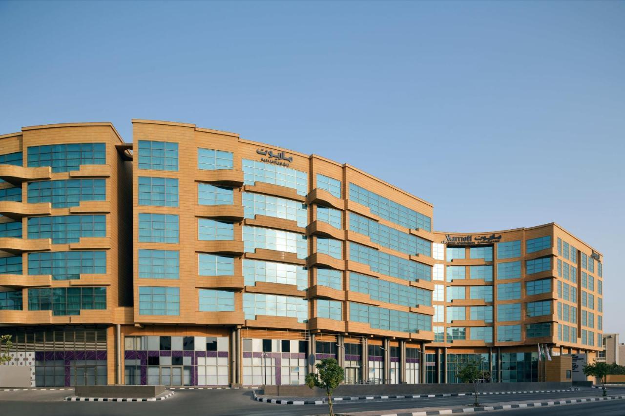 Marriott Executive Apartments الخبر المظهر الخارجي الصورة Al-Khor Hospital