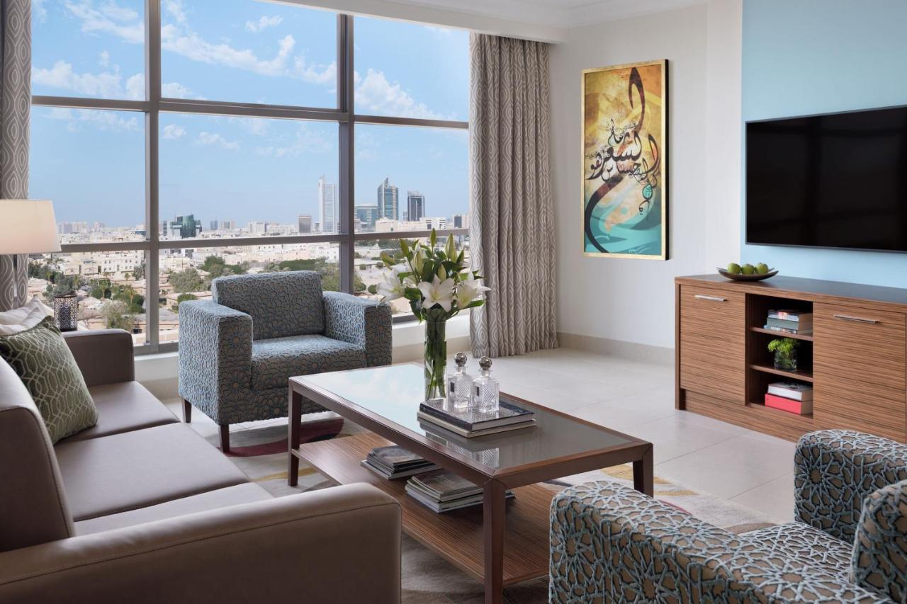 Marriott Executive Apartments الخبر المظهر الخارجي الصورة A living room in a typical apartment